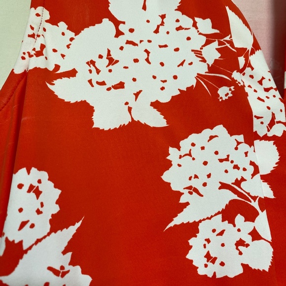 Mahi Gold Lauren Dress Summer Silhouette in Poppy Small - Picture 5 of 9